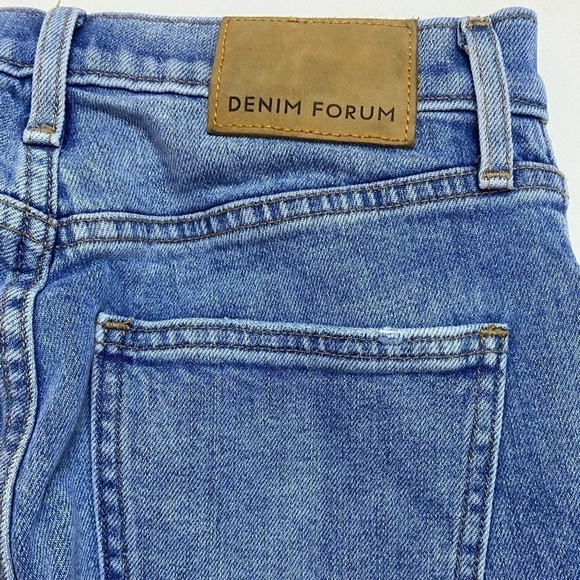 Aritiza Denim Forum - The Yoko Bermuda short - Picture 6 of 11